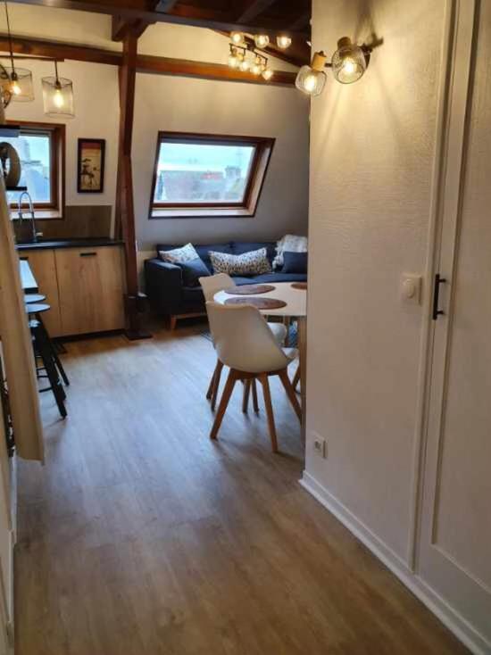 Bel Appartement Ensoleille En Ville Pont-Évêque المظهر الخارجي الصورة
